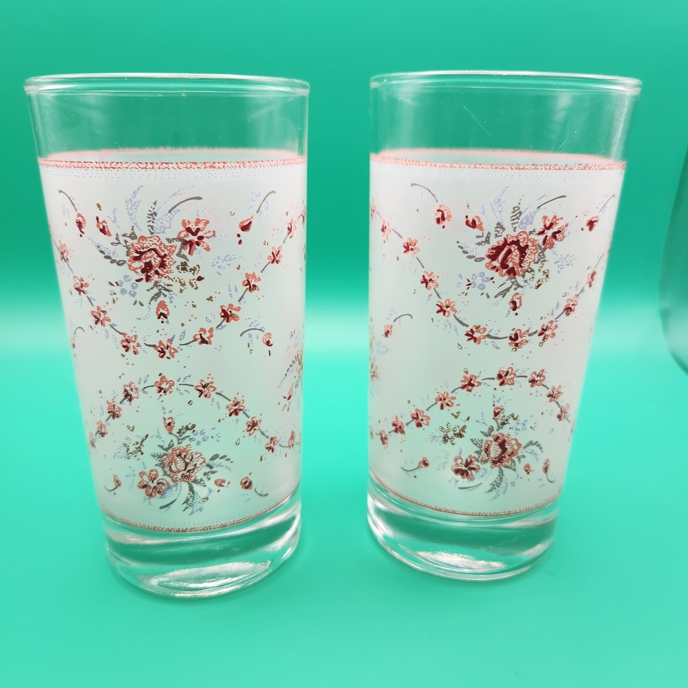 Elegant Floral Glass Tumblers